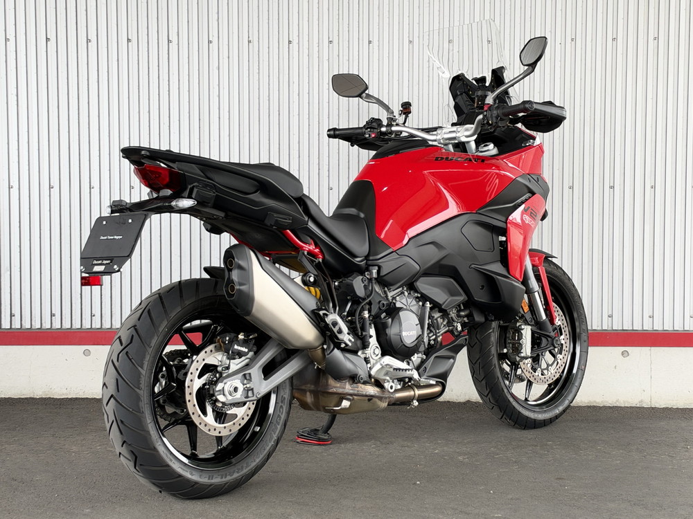 試乗車 Multistrada V2 S