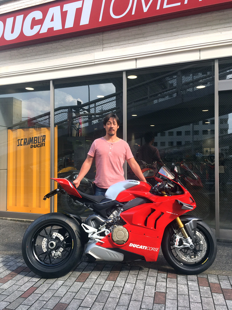 ドゥカティオーナー誕生　 V4R 