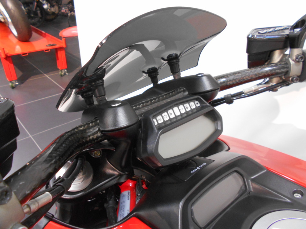 【ディライト特選中古車】DIAVEL CARBON