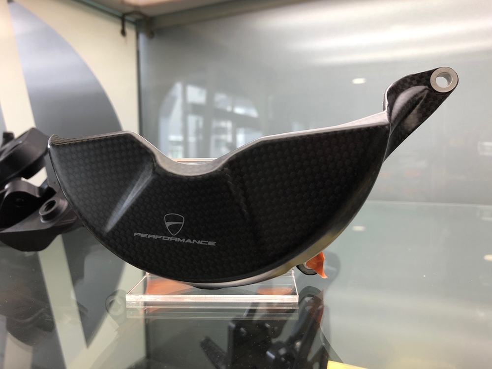 V4 パーツ入荷情報！