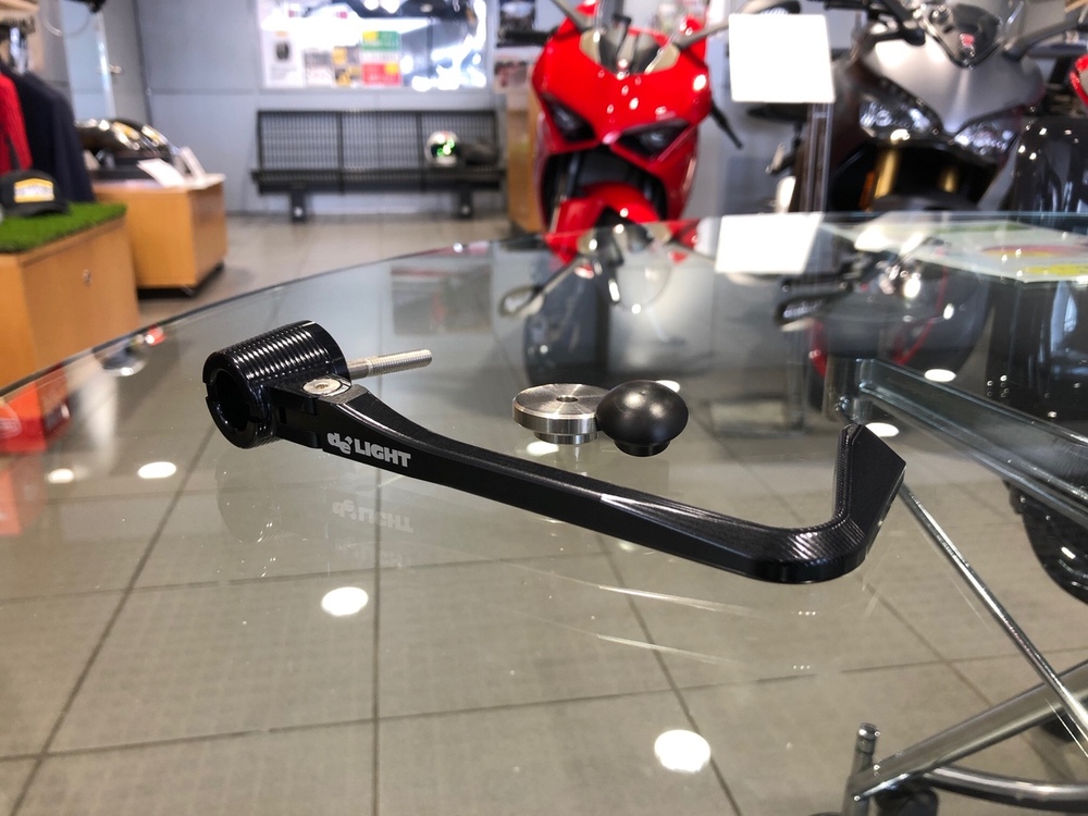 V4 パーツ入荷情報！