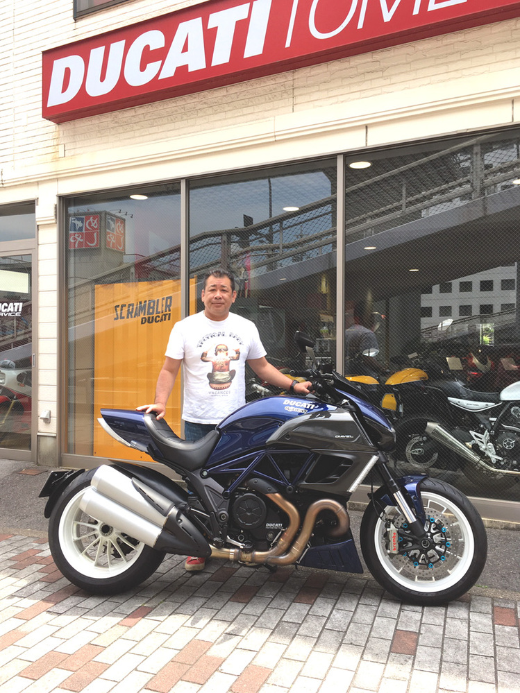 ドゥカティオーナー誕生　DIAVEL